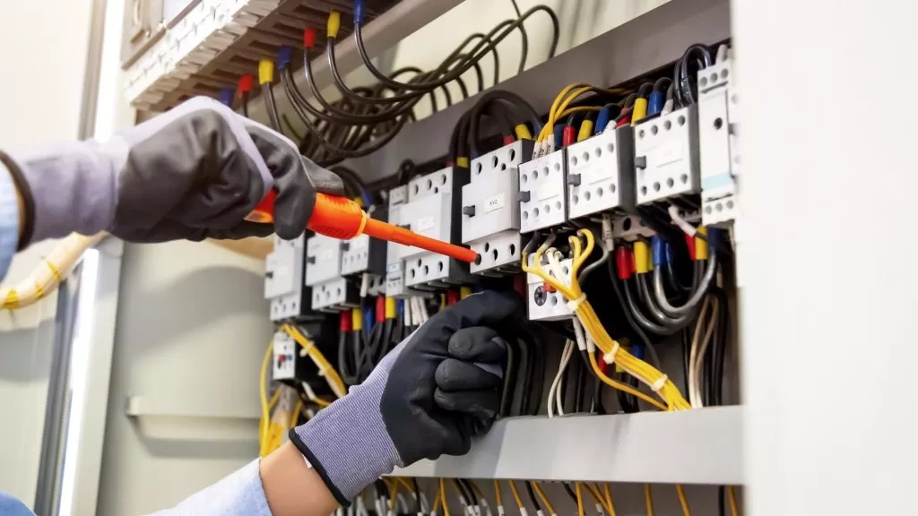 electrical-repair-service-in-fort-myers